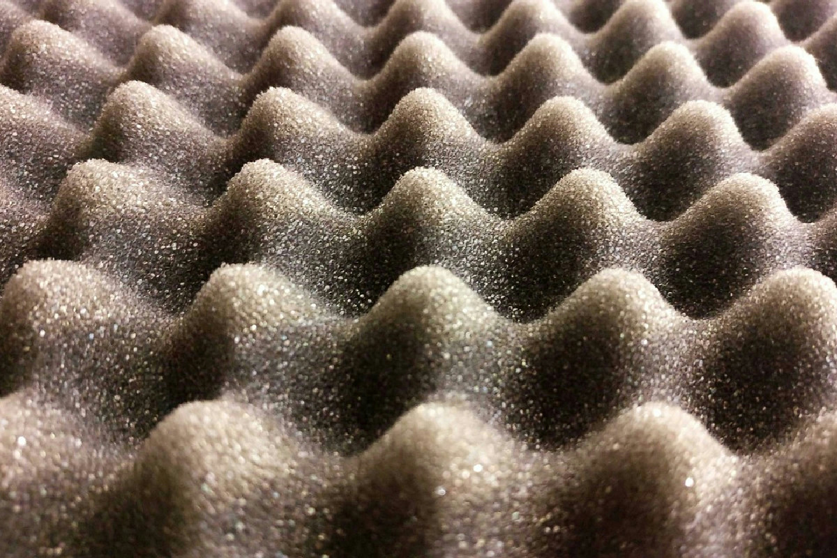 Camera da letto rumorosa? Questi passi ti aiutano a ottenere finalmente un sonno senza interruzioni