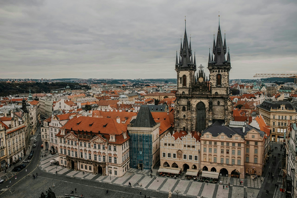 Dove ammirare architetture incantevoli a Praga: tra guglie antiche e panorami senza tempo