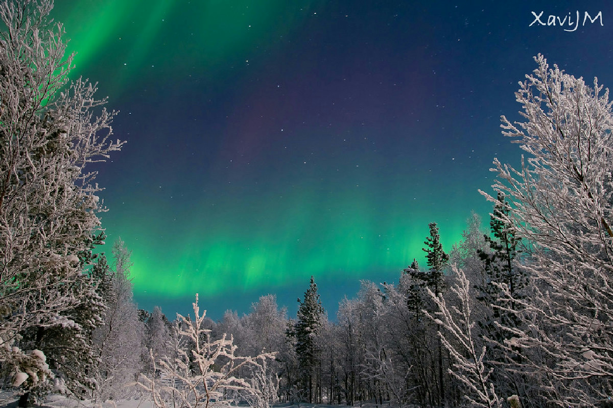 La Finlandia della luce nordica: laghi cristallini e cieli luminosi tra le Alpi del Nord
