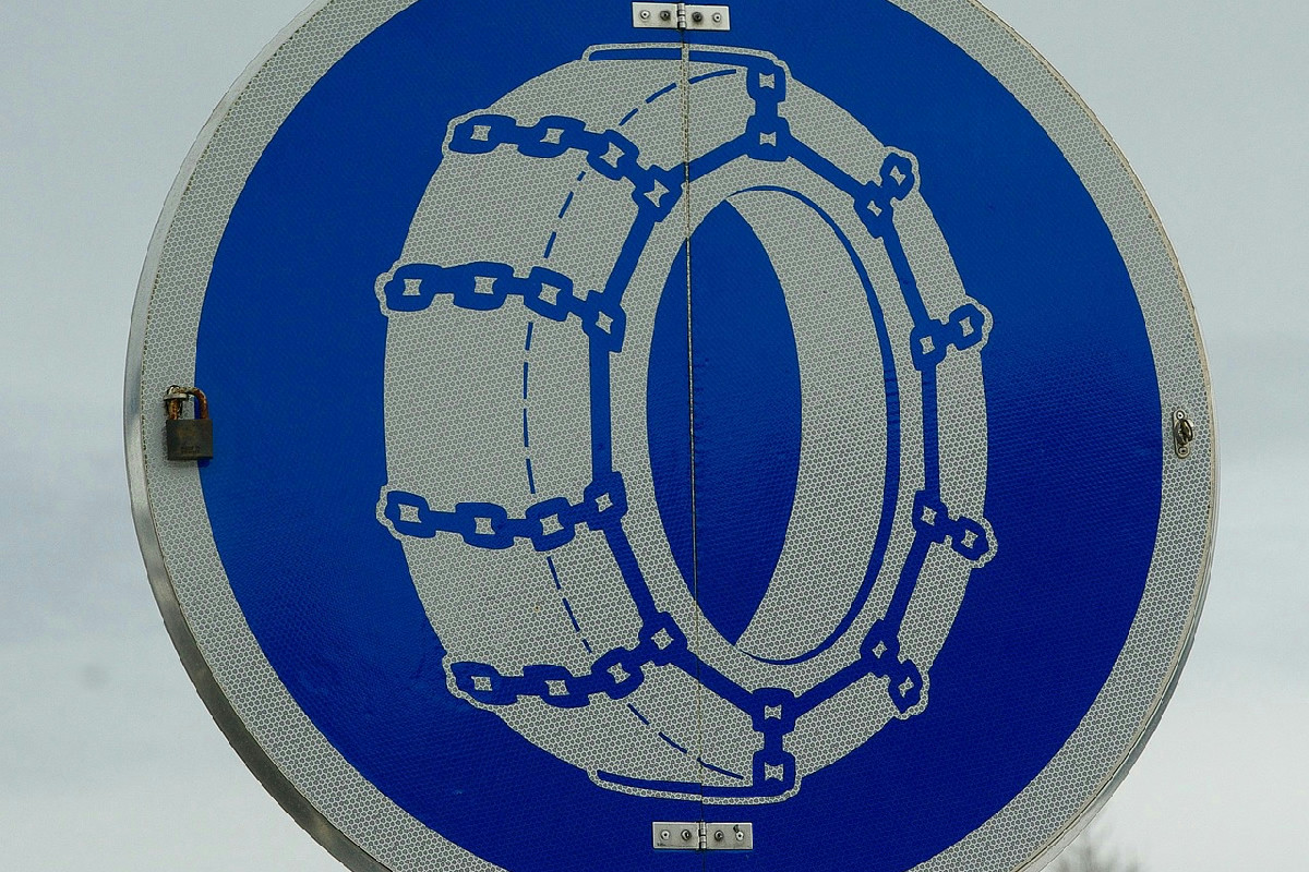 Strade ghiacciate e neve? Questo accessorio ti permette di guidare tranquillo anche d’inverno