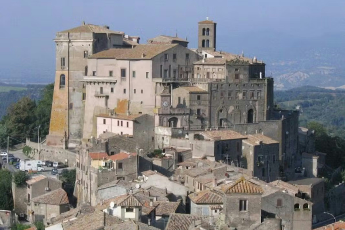 5 borghi medievali toscani ideali per un inverno di relax tra storia e atmosfere suggestive