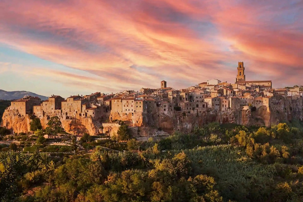5 borghi medievali toscani ideali per un inverno di relax tra storia e atmosfere suggestive