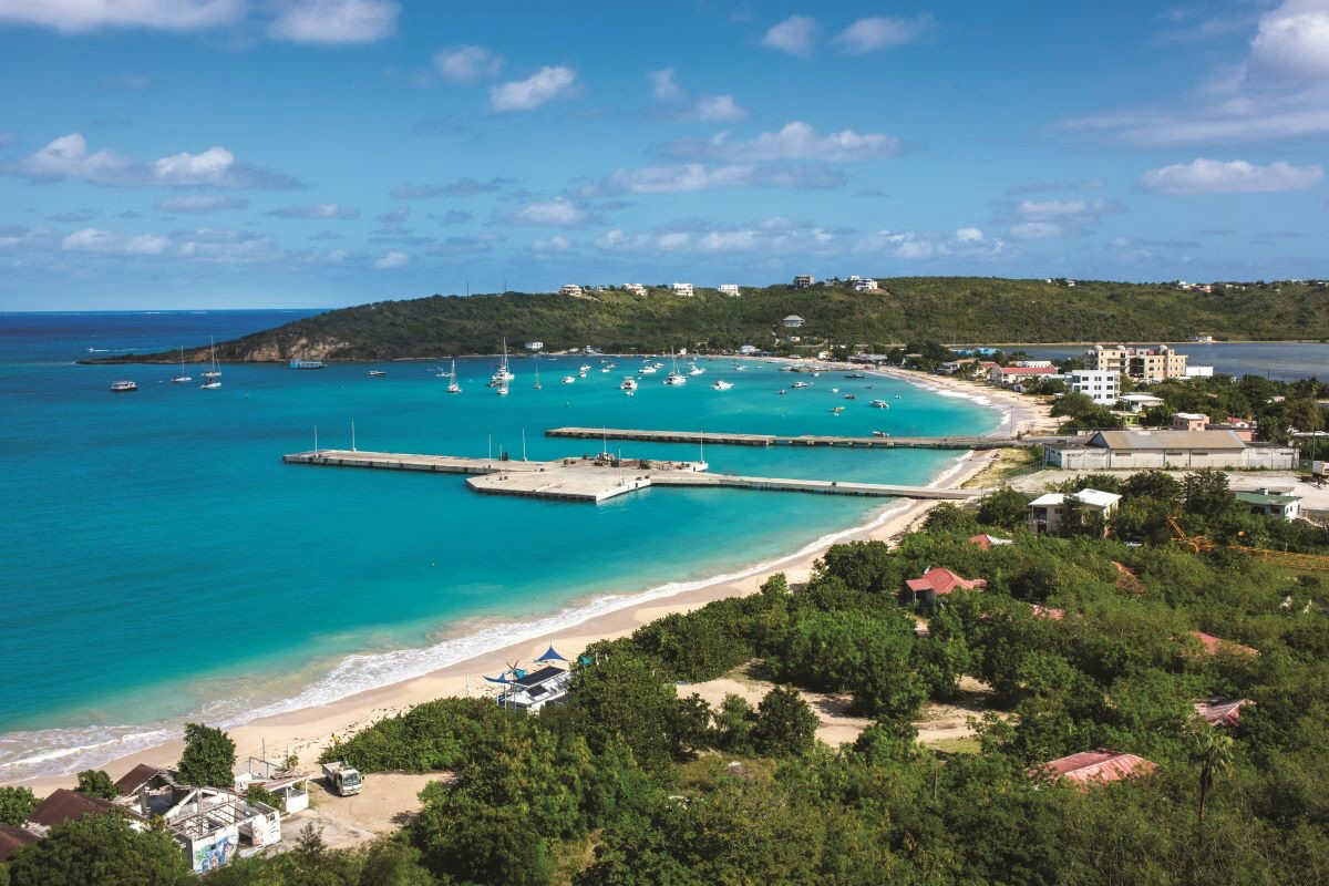 Anguilla nel 2026: l’isola caraibica da scoprire con vacanze da sogno tra mare e natura incontaminata