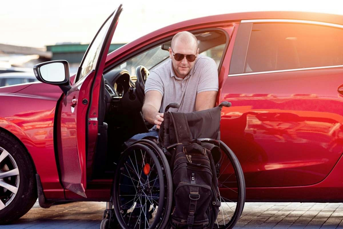 Bonus polizze auto 2026: le agevolazioni per ridurre i costi in vista dell’aumento RCA