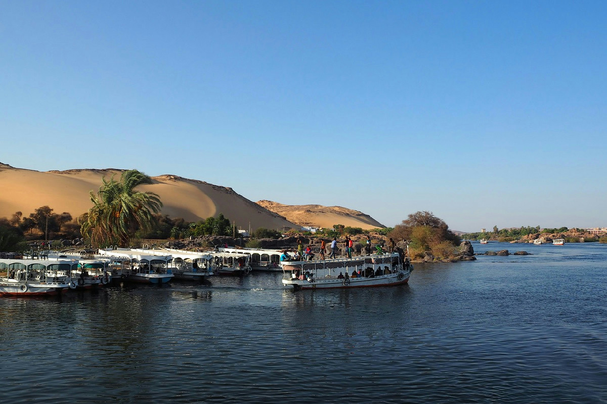 A Luxor tornano a splendere due monumentali statue di Amenhotep III restaurate con precisione