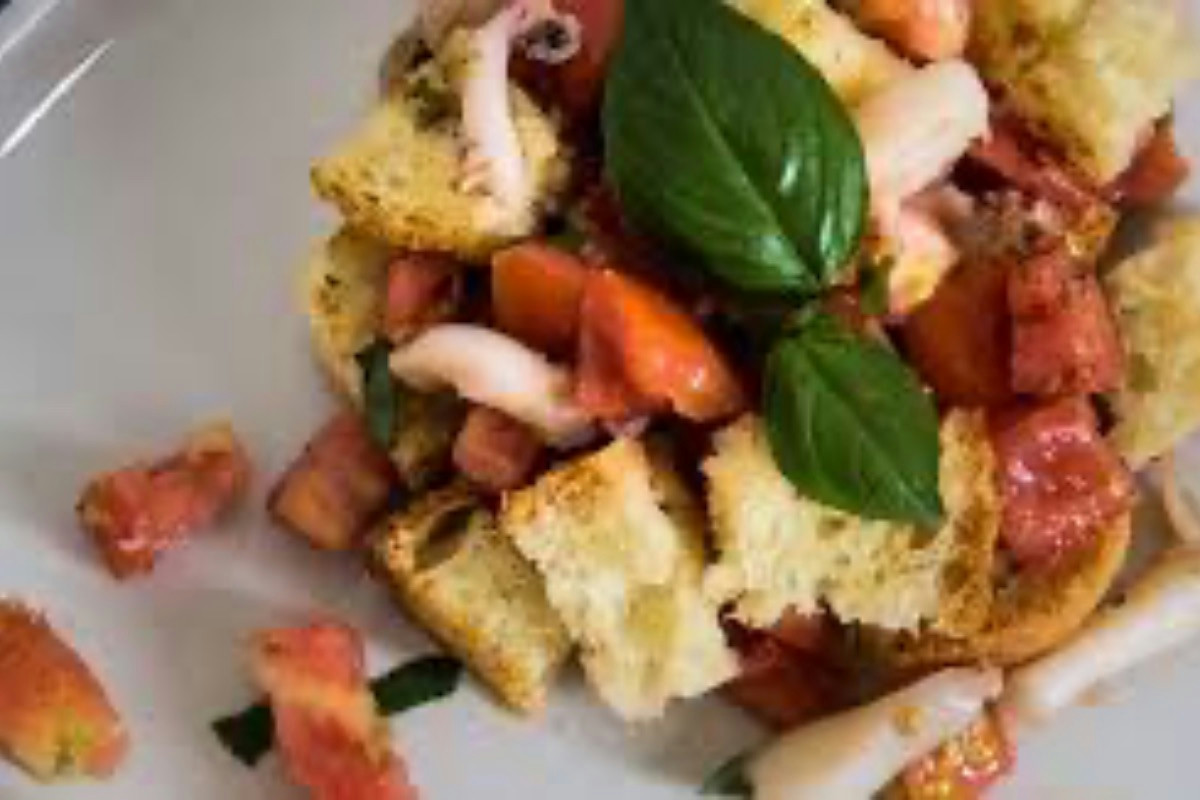 La panzanella rivisitata: nuovi gusti con ingredienti freschi e accostamenti originali e unici
